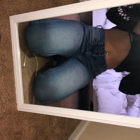Fashion Nova Denim - Highwaisted butt lifting fashion nova skinny jeans Fashion Nova Denim - Highwaisted butt lifting fashion nova skinny jeans